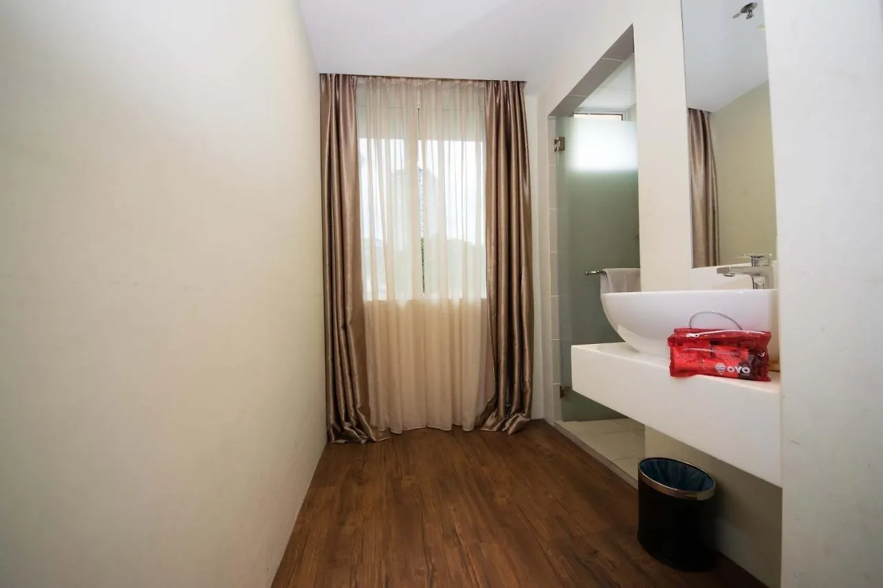 Oyo 114 Sandpiper Hotel Kuala Lumpur